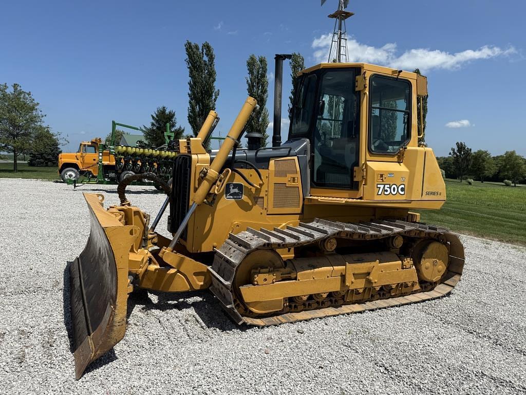 Image of John Deere 750C Primary image
