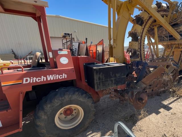 Image of Ditch Witch 7610 equipment image 2