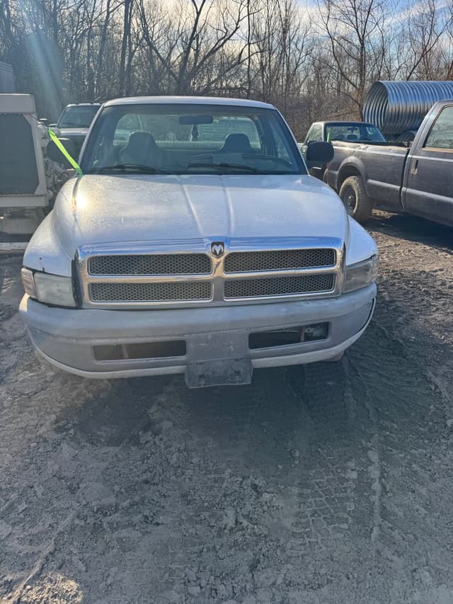 Image of Dodge Ram 4500 equipment image 1