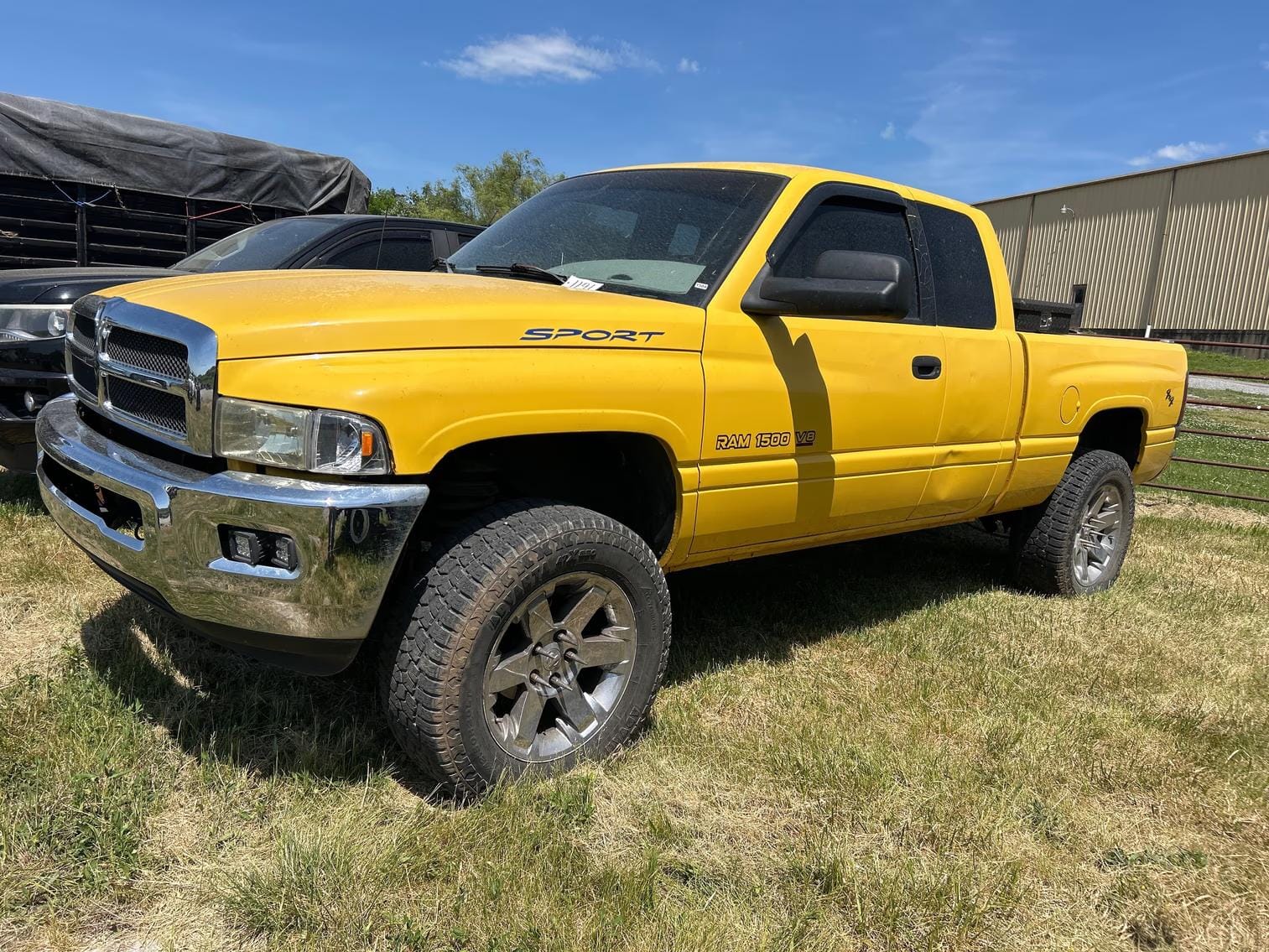 2000 Dodge Ram 1500 Equipment Image0