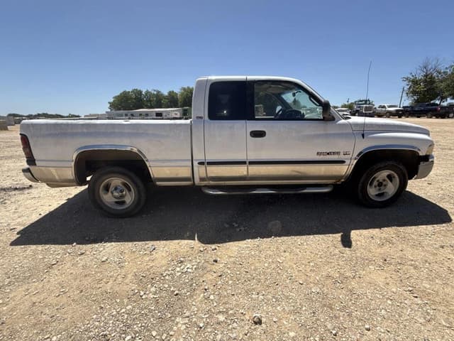Image of Dodge Ram 1500 equipment image 4