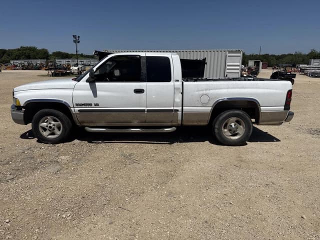 Image of Dodge Ram 1500 equipment image 1