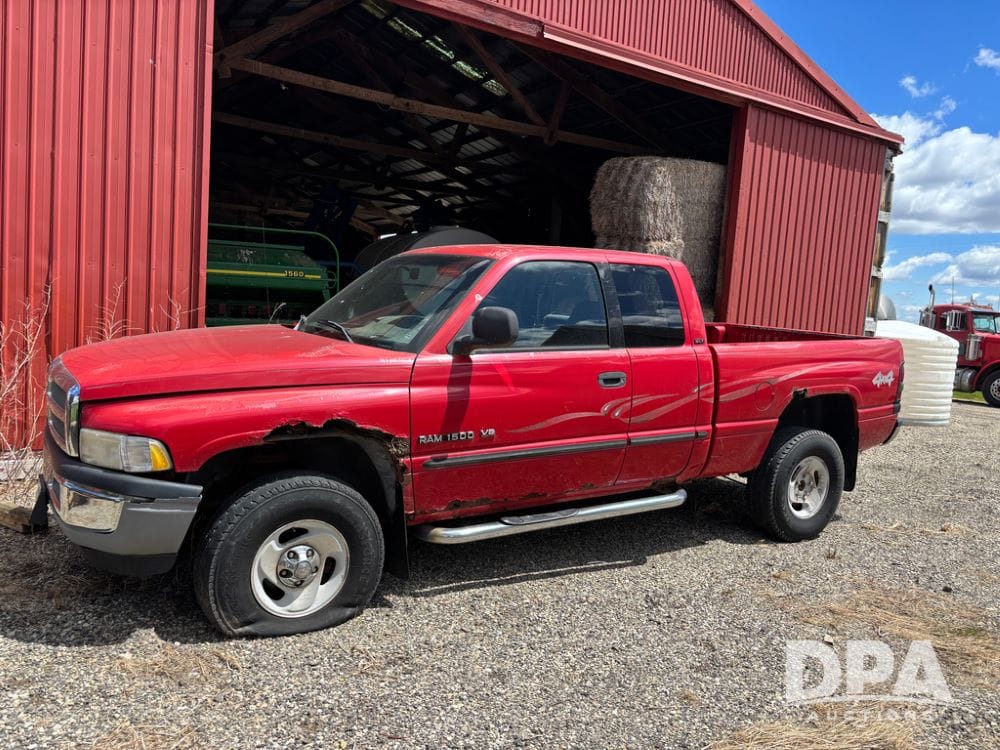 2000 Dodge Ram 1500 Equipment Image0
