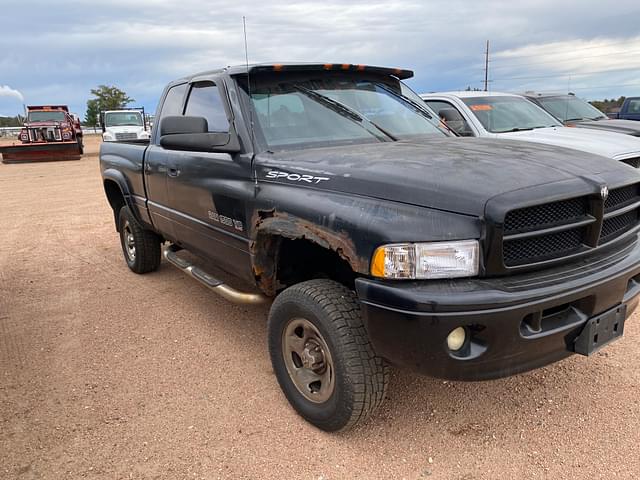 Image of Dodge Ram 1500 equipment image 3