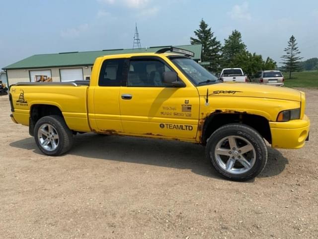 Image of Dodge Ram 1500 equipment image 2