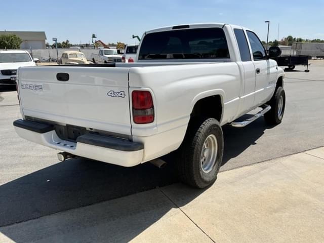 Image of Dodge Ram 1500 equipment image 4