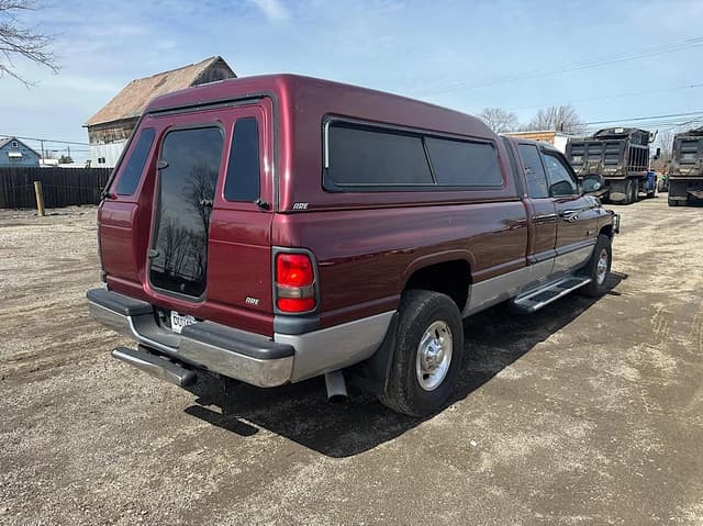 Image of Dodge Ram 2500 equipment image 4