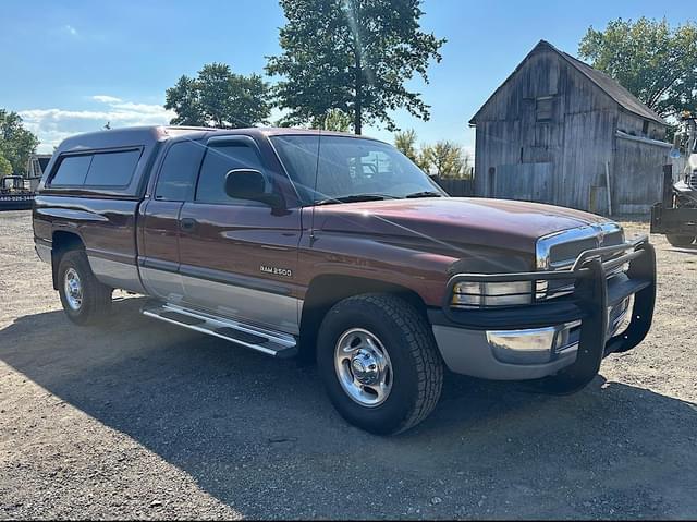 Image of Dodge Ram 2500 equipment image 2