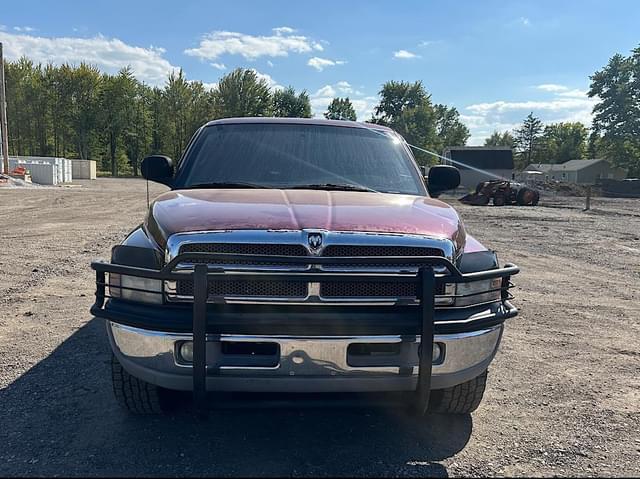 Image of Dodge Ram 2500 equipment image 1
