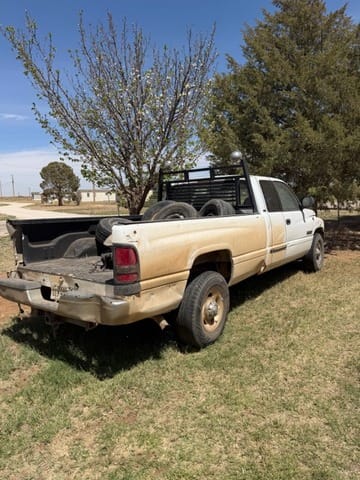 2000 Dodge Ram 2500 Equipment Image0