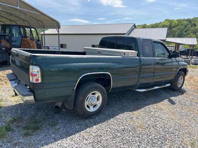 Image of Dodge Ram 2500 equipment image 4