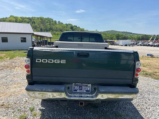 Image of Dodge Ram 2500 equipment image 3