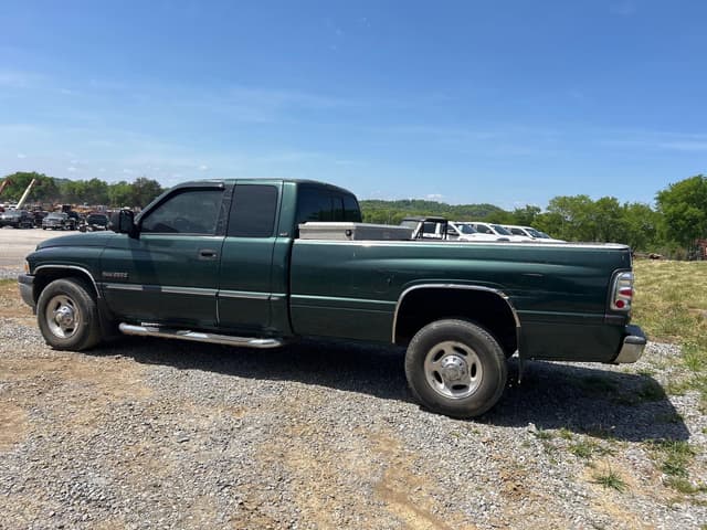 Image of Dodge Ram 2500 equipment image 1