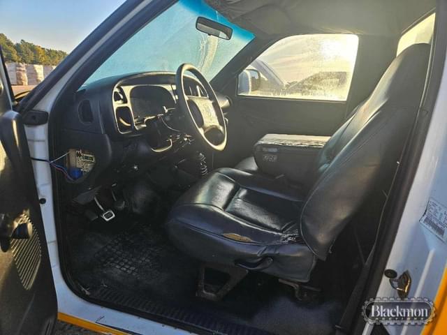 Image of Dodge Ram 2500 equipment image 3