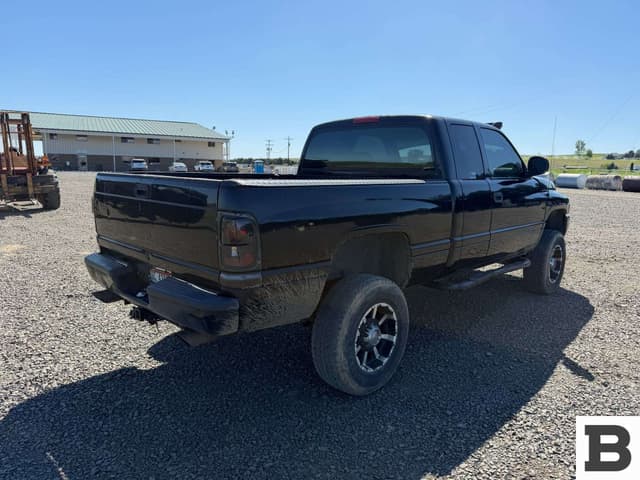 Image of Dodge Ram 2500 equipment image 4