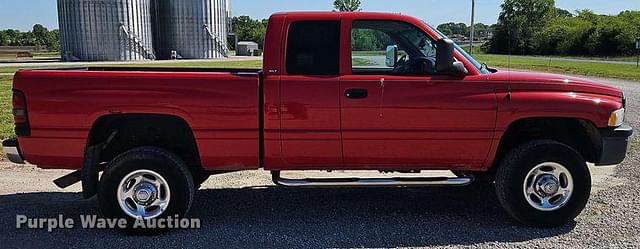 Image of Dodge Ram 2500 equipment image 3