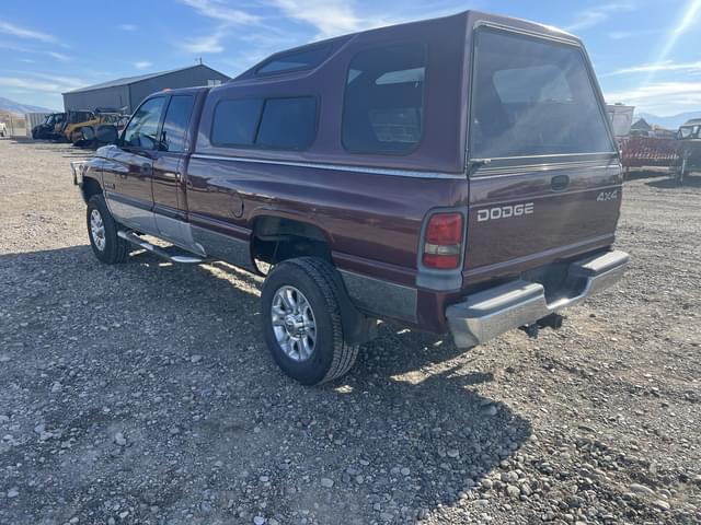 Image of Dodge Ram 2500 equipment image 2