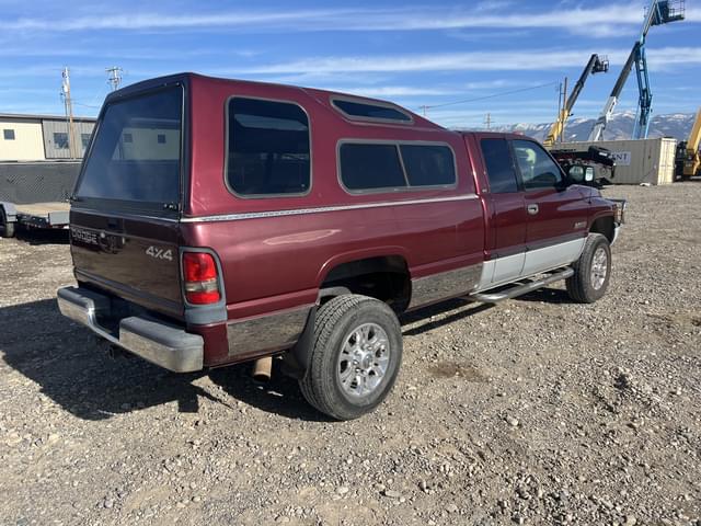 Image of Dodge Ram 2500 equipment image 4