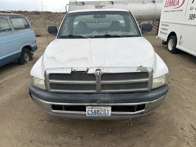 Image of Dodge Ram 2500 equipment image 3