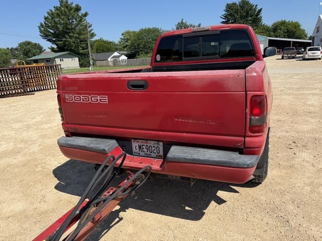 Image of Dodge Ram 2500 equipment image 4