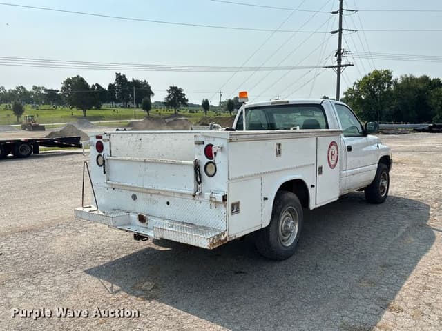 Image of Dodge Ram 2500 equipment image 4