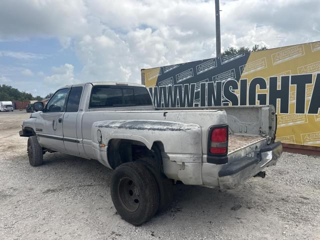 Image of Dodge Ram 3500 equipment image 1