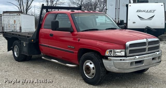 Image of Dodge Ram 3500 equipment image 2