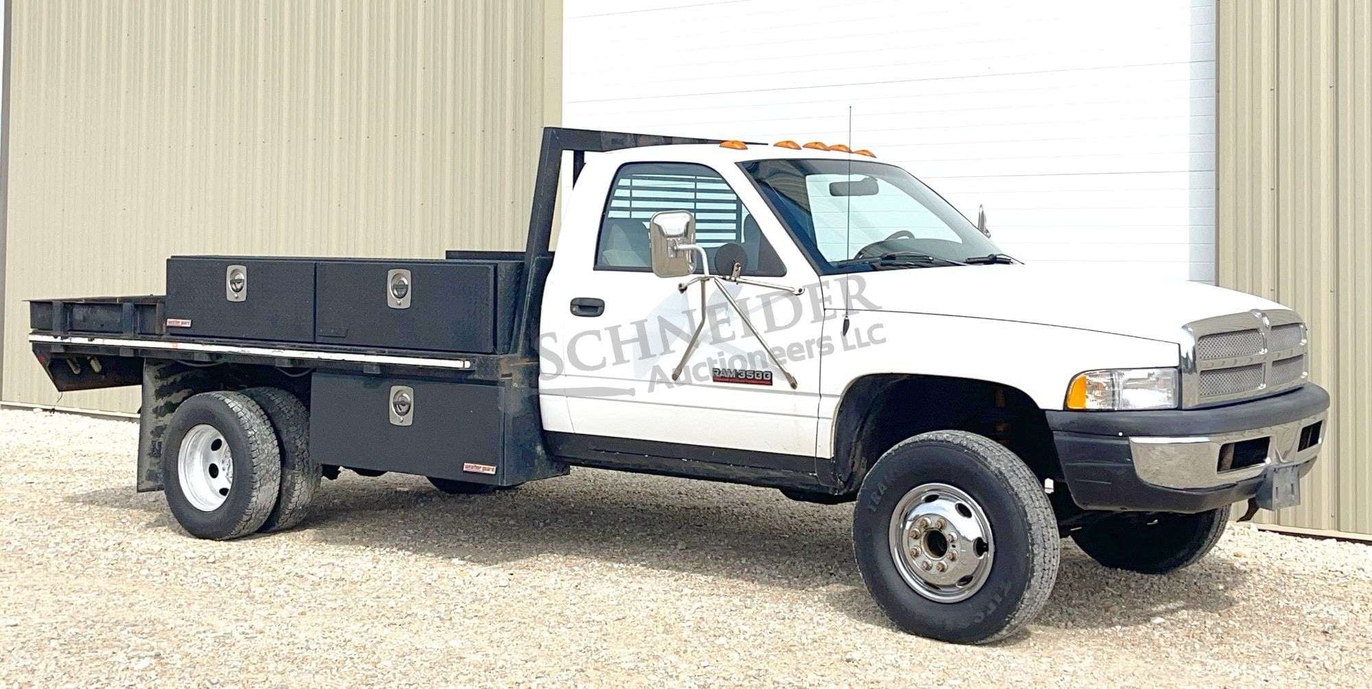 2000 Dodge Ram 3500 Equipment Image0