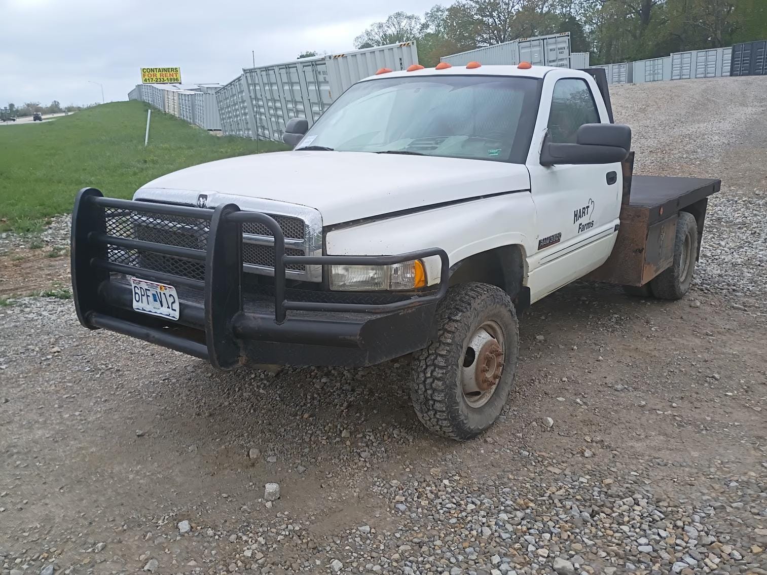 2000 Dodge Ram 3500 Equipment Image0