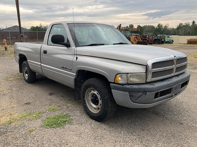 Image of Dodge Ram 1500 equipment image 2