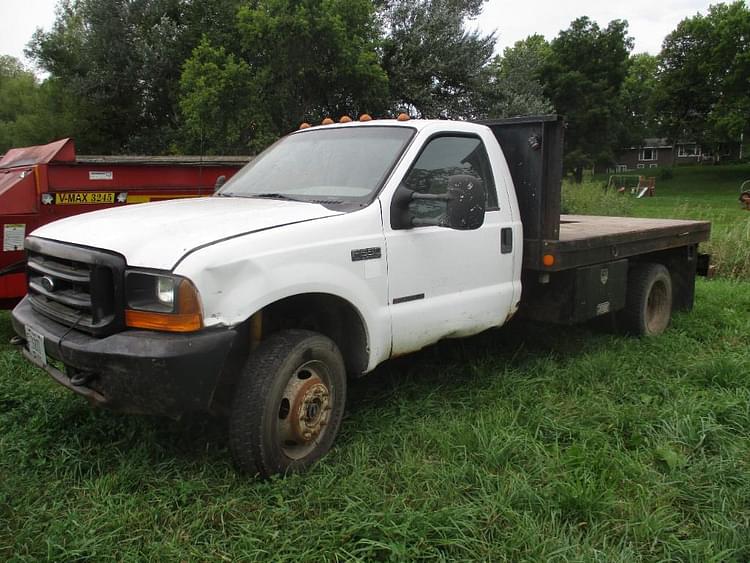 2000 Ford F-550 Equipment Image0