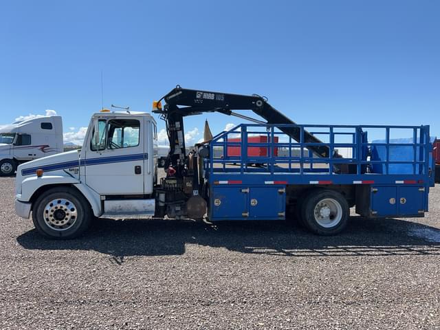 Image of Freightliner FL-60 equipment image 1