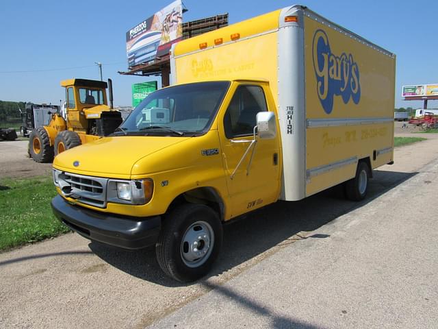Image of Ford E-350 equipment image 1