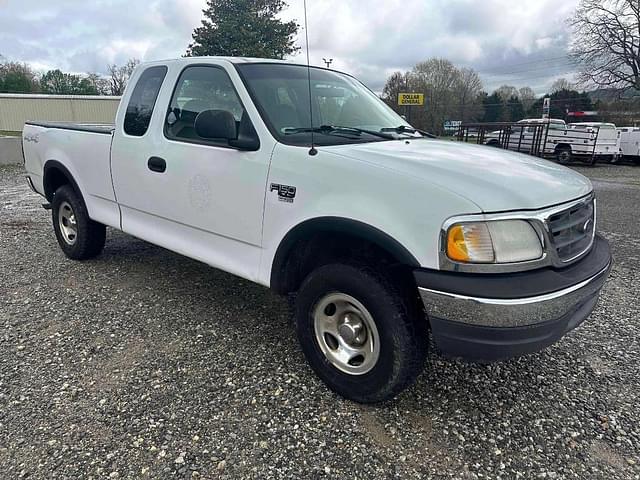 Image of Ford F-150 equipment image 2