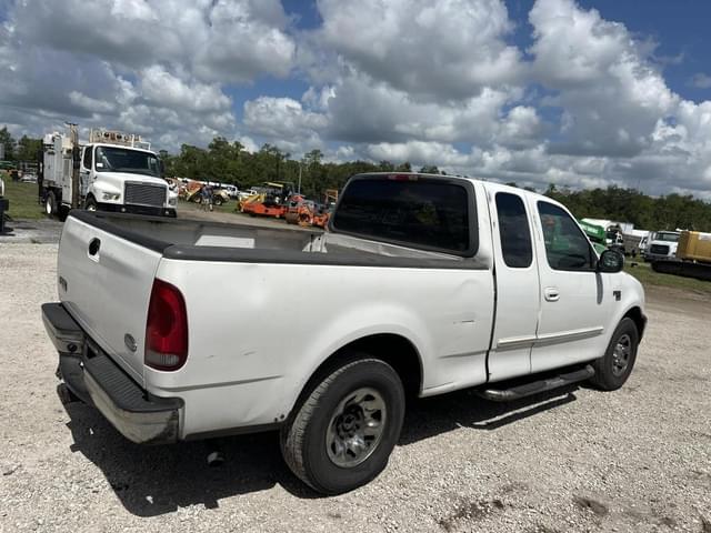 Image of Ford F-150 equipment image 2