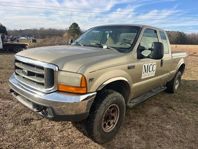 Image of Ford F-250 equipment image 2