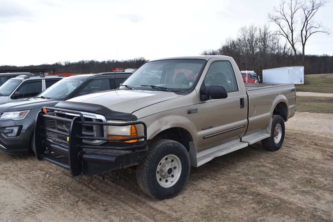 Image of Ford F-250 Primary image