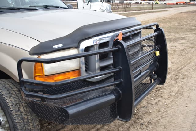 Image of Ford F-250 equipment image 4