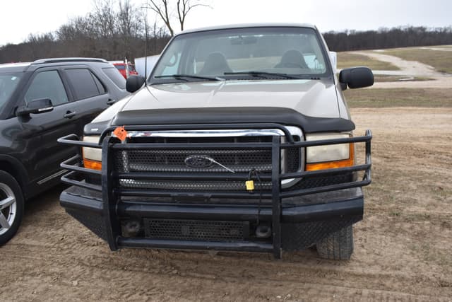 Image of Ford F-250 equipment image 1
