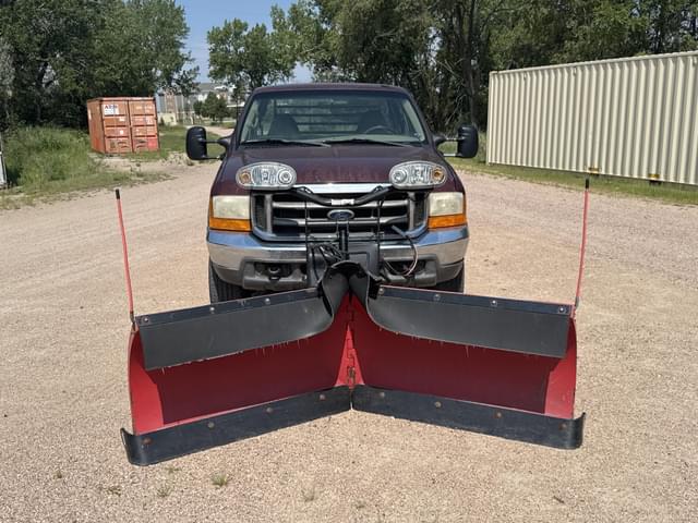 Image of Ford F-250 equipment image 2