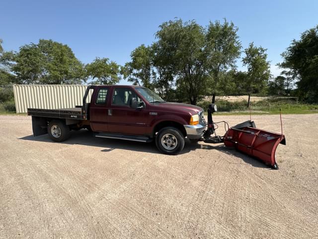 Image of Ford F-250 equipment image 1