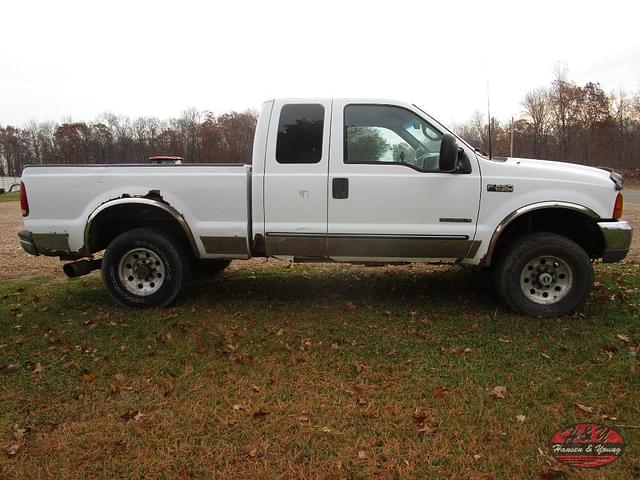 Image of Ford F-250 equipment image 3