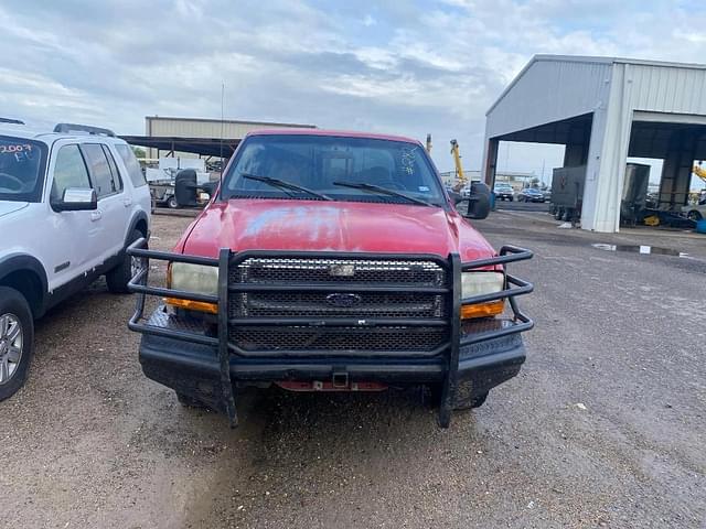 Image of Ford F-250 equipment image 2