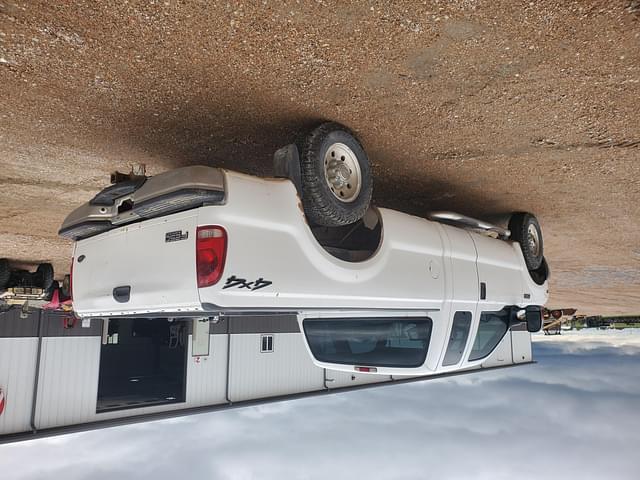 Image of Ford F-250 equipment image 3