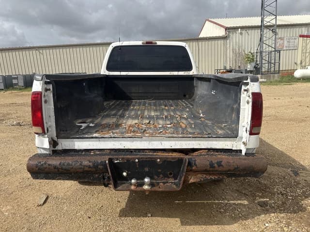 Image of Ford F-250 equipment image 3