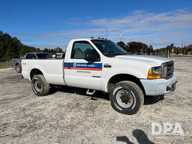 Image of Ford F-250 equipment image 3