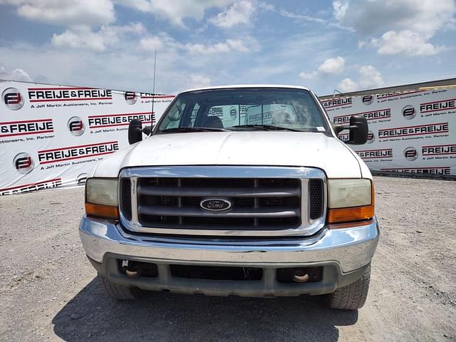 Image of Ford F-250 equipment image 1