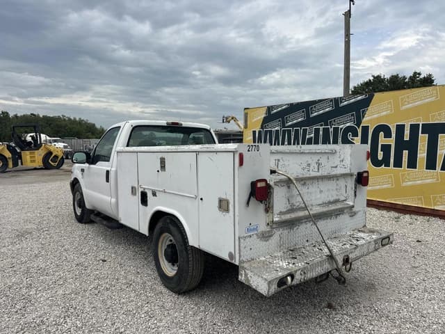Image of Ford F-250 equipment image 1