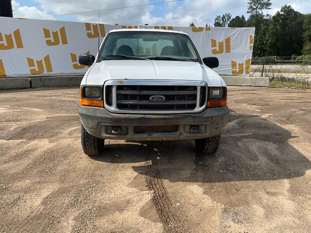 Image of Ford F-250 equipment image 1