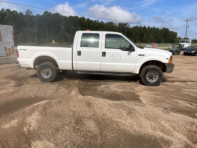 Image of Ford F-250 equipment image 3